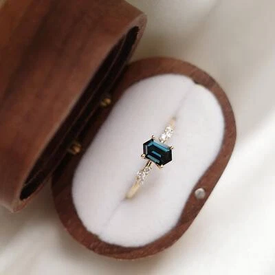 Teal sapphire hexagon sapphire ring vintage teal Sapphire ring hexagon teal ring - Image 1 of 4