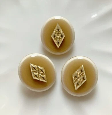 10pcs 20mm Khaki resin luster smooth plastic round clothing shank buttons - Image 1 of 3