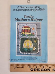 YOURS TRULY Turtle Mother's Helper Applique Patchwork Craft Pattern 34"x26" NIP