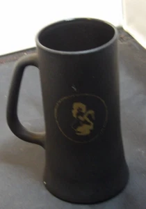 "Taza Beer Stein vintage años 70 Playboy Club negra 6,25"" H" - Imagen 1 de 2