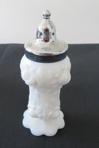 Fenton Cabbage Rose Milk Glass Single Shaker Exc Condition Free Shipping - Picture 1 of 10