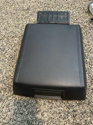 Ford Expedition 2007-2017 consola central tapa reposabrazos negro Foto 1 de 4