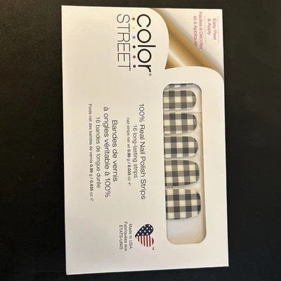 Tiras de esmalte de uñas Color Street a cuadros sobre ti Foto 1 de 2