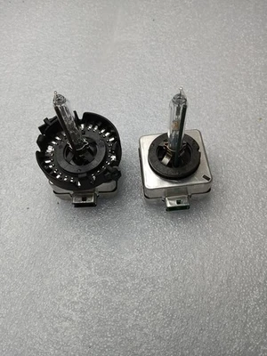 Osram D1S OEM 4300K HID Xenon Headlight bulb 66140 35W 1-Pack - Image 1 of 4