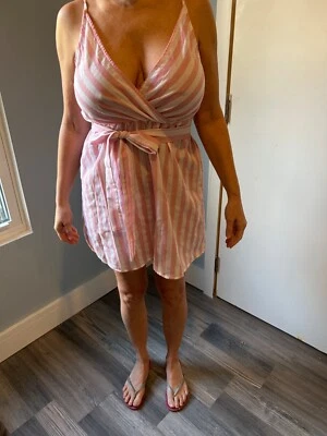 Lindo Vestido de Verano Rosa y Blanco a Rayas Envolvente para el Sol Talla Med. Foto 1 de 3