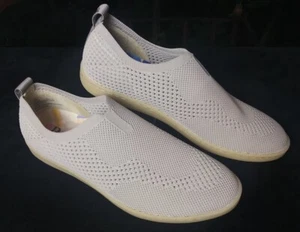Born F42322 Gray/Taupe Mesh Fabric Pull-On Comfort Shoes womens size US 7.5 - Picture 1 of 12