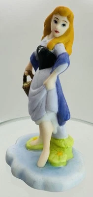 "Estatuilla vintage de porcelana de la Bella Durmiente de Sri Lanka Walt Disney Aurora 3,25"" H. Foto 1 de 4