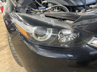 17 18 MAZDA 3 Headlamp Assembly Passenger Side Right Foto 1 de 3