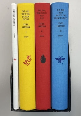 Stieg Larsson The Millennium Trilogy Deluxe Box Set Hardback Foto 1 de 4