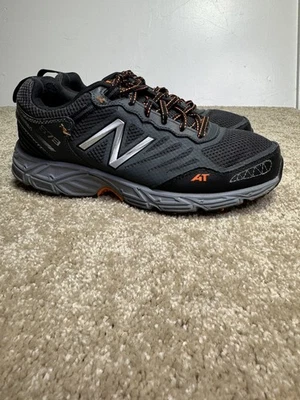 New Balance 573 Todo Terreno Para Hombres 9.5 4E Extra Anchas Negras Trail Running Tenis Foto 1 de 4