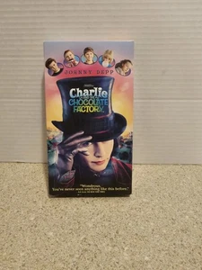 Charlie & the Chocolate Factory (VHS, 2005) - Foto 1 di 4