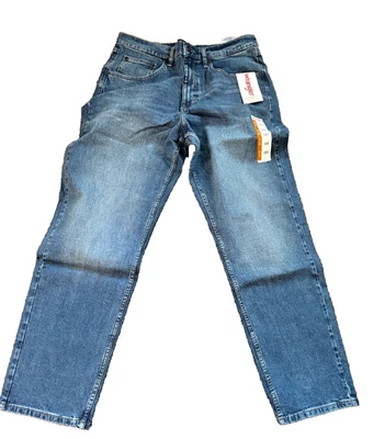 Wrangler Men's Denim  Blue Jeans 33x32 Relaxed Fit Stretch Straight Leg NWT - Image 1 of 4