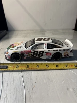 Nascar Dale Jarrett 88 Muppets Kermit Miss Piggy Ford Taurus Diecast 1:24 Bonito  Foto 1 de 4