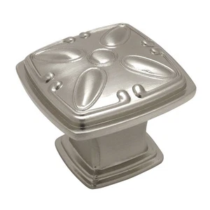 Cosmas Schrankbeschläge Satin Nickel quadratische Schrankknöpfe #4393SN - Bild 1 von 1