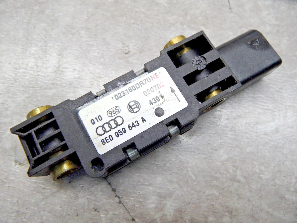 Audi A6 S6 RS6 4B Crashsensor Steuergerät Crash Sensor 8E0959643A  - Imagem 1 de 1
