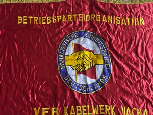 Fahne Vacha VEB Kabelwerk SED Rhön Betriebsparteiorganisation Flagge Thüringen R - Bild 1 von 16