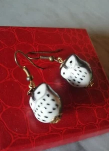 Orecchini Gufo in ceramica dipinta a mano. Come nuovi in eccellenti condizioni. - Foto 1 di 2