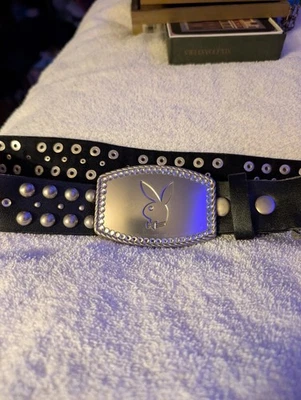 Hebilla y cinturón Playboy Foto 1 de 4