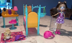 Playset camera da letto Enchantimals Dreamy Bed + bambola orso Bren e figura russare - Foto 1 di 5