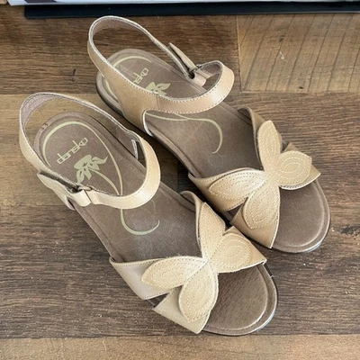 Sandalias Dankso Mujer 37 EE. UU. 6,5 7 Cuero Beige Mariposa Correas al Tobillo Ajustables Foto 1 de 4