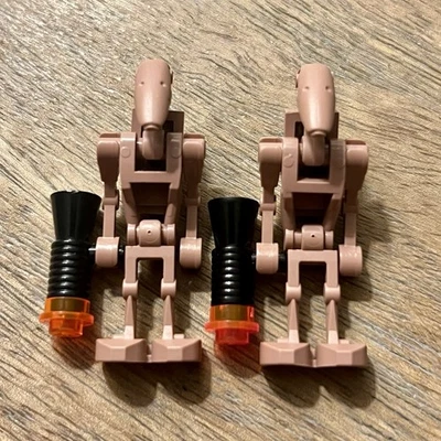 LEGO Star Wars Geonosian Battle Droid Sand Red Sw0061 - Image 1 of 2