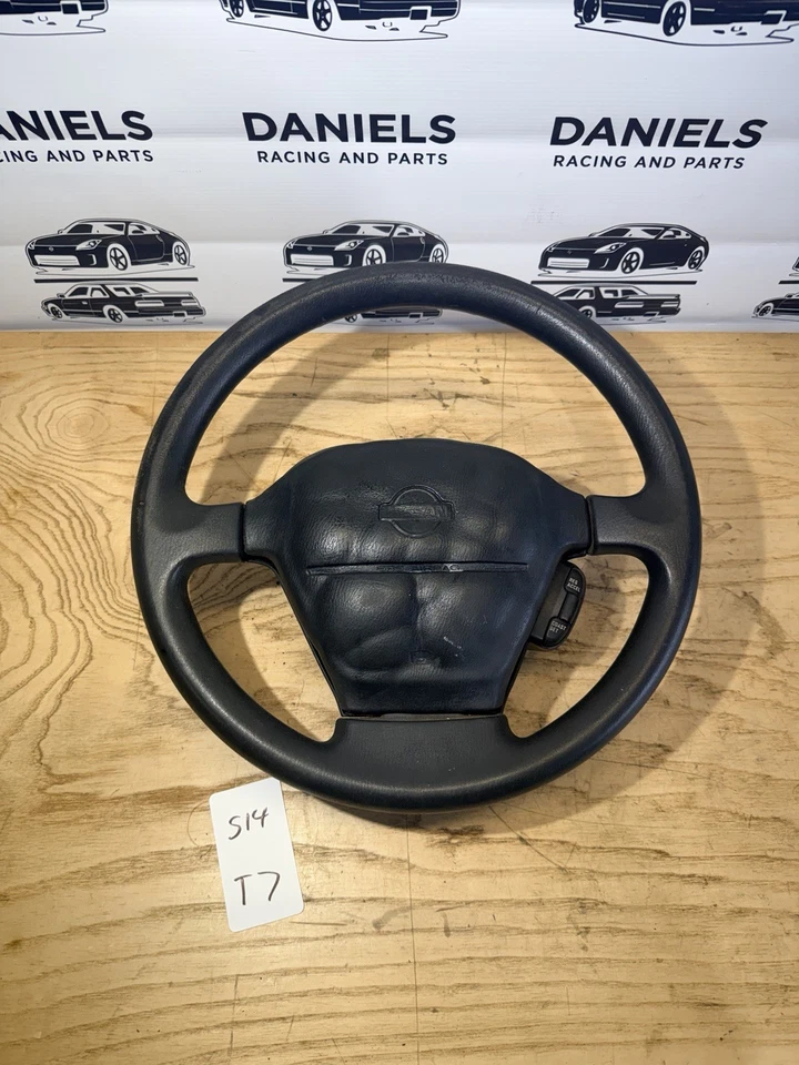 Volante 95-98 Nissan 240sx S14 OEM com controle de cruzeiro COMPLETO - Imagem 1 de 4