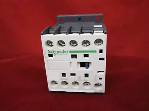 Contactor en miniatura Schneider/Telemecanique LC1K0601B7 TeSysK 6A 24VAC 1NC auxiliar - Imagen 1 de 4