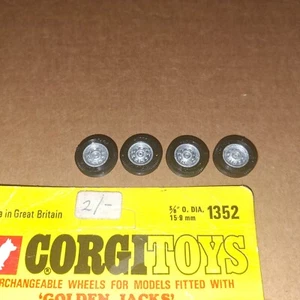 4 X JUGUETES CORGI SUELTOS AÑOS 70 #1352" RUEDAS INTERCAMBIABLES GATOS DORADOS - Imagen 1 de 2
