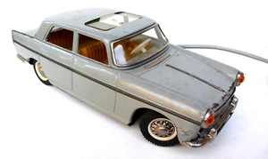 JOUSTRA PEUGEOT 404 GRAND LUXE TÉLÉGUIDÉE TÔLE Lg 30 cm 1961 REF 2805 - Imagen 1 de 10