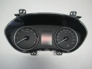 Cuadro de instrumentos velocímetro HYUNDAI i20 GB 94003-C8012 43Tkm año 2017 (278) - Imagen 1 de 8