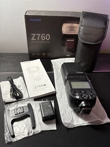 Neewer Z760 Black TTL Li- Ion Camera Flash With Carrying Case - Picture 1 of 8