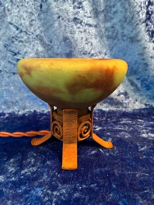 Veilleuse ROBJ pate de verre et fer forgé période art deco - Photo 1/4