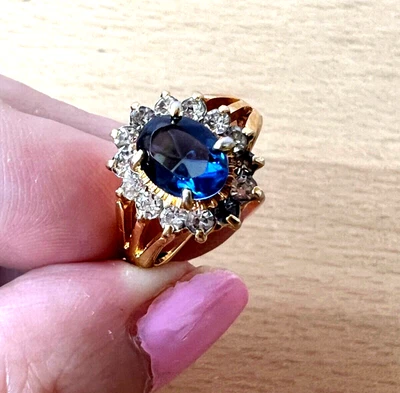 CLASSIC DESIGN LARGE SAPPHIRE BLUE GLASS/ CRYSTAL/ PASTE COCKTAIL DRESSY RING - Image 1 of 4