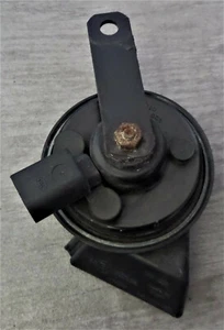 VW Polo 9N1 AZQ BJ´04 Signalhorn Hupen Hochtöner Hupe Fanfare 6Q0951223B  - Bild 1 von 7