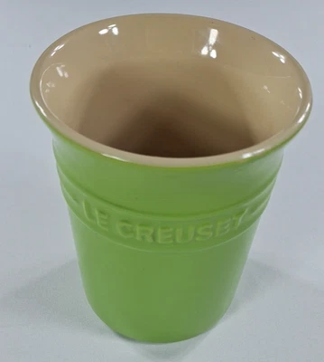 LE CREUSET UTENSILIO VERDE LIMA INTERIOR CREMA Clásico Calidad Elegante  Foto 1 de 4