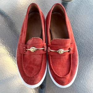 Mocassini Coach Corey donna 9,5 rossi scamosciati punta oro Grannycore scarpa preppy - Foto 1 di 7