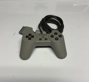 Controller cablato OEM originale Sony PlayStation PS1 SCPH-1080 SPEDIZIONE GRATUITA - Foto 1 di 4