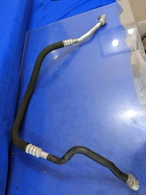 AUDI A6 QUATTRO 2012-2015 3,0 L - Manguera de aire acondicionado de alta presión inferior / línea / tubo fabricante de equipos originales Foto 1 de 4