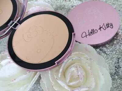 HELLO KITTY POUDRE COMPACTE DE TEINT UNIFIANTE PASHMINA 01 BEIGE YVOIRE VAL 15€