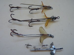 VINTAGE HARDYS SALMON BAIT MOUNTS. X4.