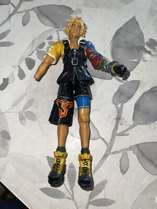 Square Enix Final Fantasy X Play Arts Nr. 1 Tidus Actionfigur (MISSING HAND) - Bild 1 von 8