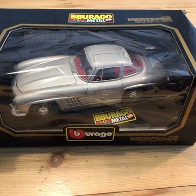 MERCEDES BENZ 300 SL 1/18 BURAGO COD 3013 - Immagine 1 di 4