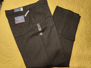 Neu mit Etikett Croft & Barrow pflegeleichte khakifarbene Herrenhose klassischer Passform vorne flach – schwarz 38 x 36 - Bild 1 von 6