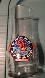 ROTER HUMMER HAI ANGRIFF SOUVENIR HURRIKAN TRINKGLAS SAMMLERSTÜCK - Bild 1 von 6