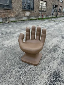 Hellbraun/hellbraun linker HANDFÖRMIGER STUHL 32" groß Erwachsene 70er Retro iCarly NEU - Bild 1 von 10