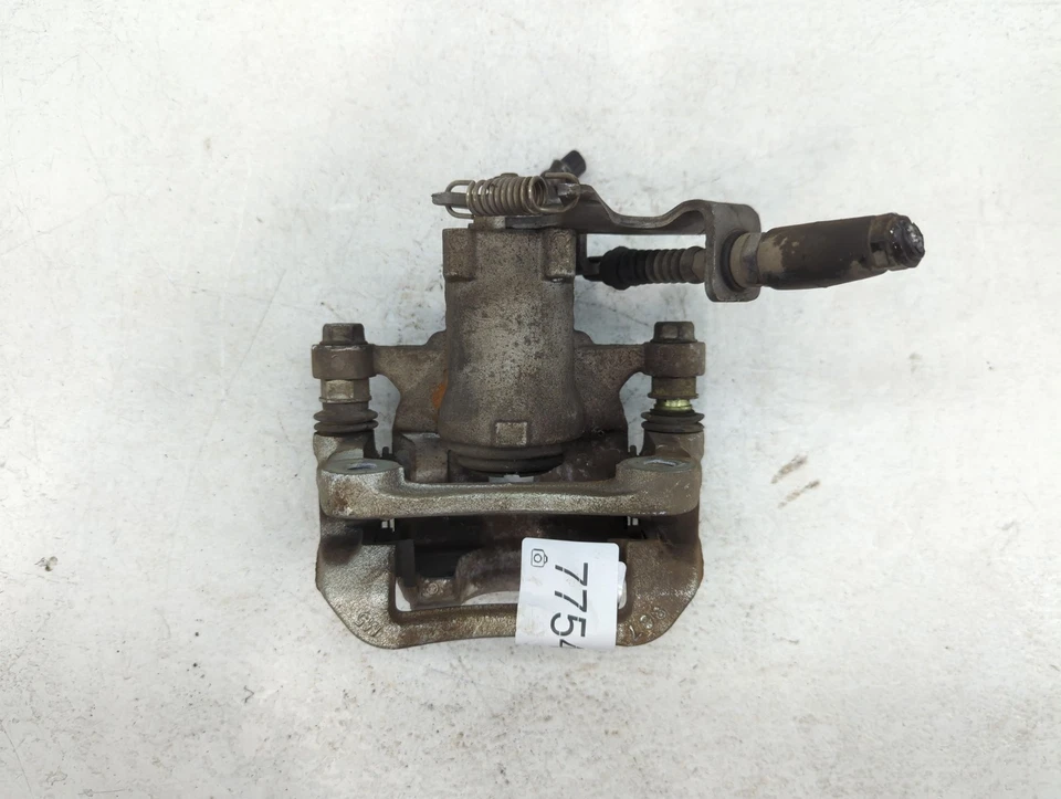 Pinza de freno delantera izquierda Hyundai Veloster 2013-2016 TO5EC Foto 1 de 4