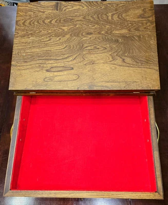 Escritorio/mesa frontal inclinada vintage de roble dorado Foto 1 de 4