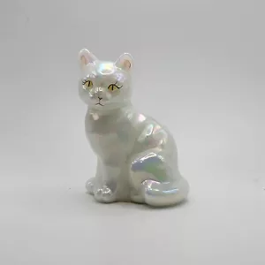 Fenton gatto seduto bianco opalescente occhi dorati dipinto a mano firmato T. Watson - Foto 1 di 8