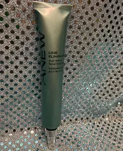 Eliminador de línea Avon tratamiento facial doble de retinol, 1 oz, NUEVO - Imagen 1 de 2