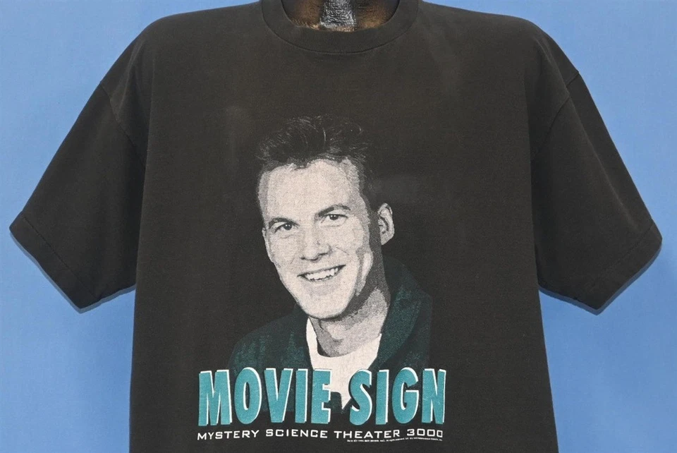 Camiseta de colección años 90 MST3K SIGNO DE PELÍCULA MISTERIO CIENCIA TEATRO 3000 MICHAEL NELSON XL Foto 1 de 4